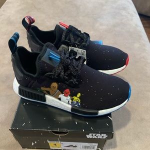 Boys Adidas Star Wars sneakers size 4